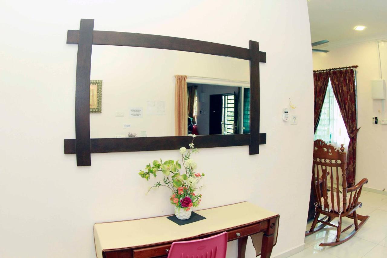 Twin Castle Homestay Kuala Pilah Eksteriør bilde