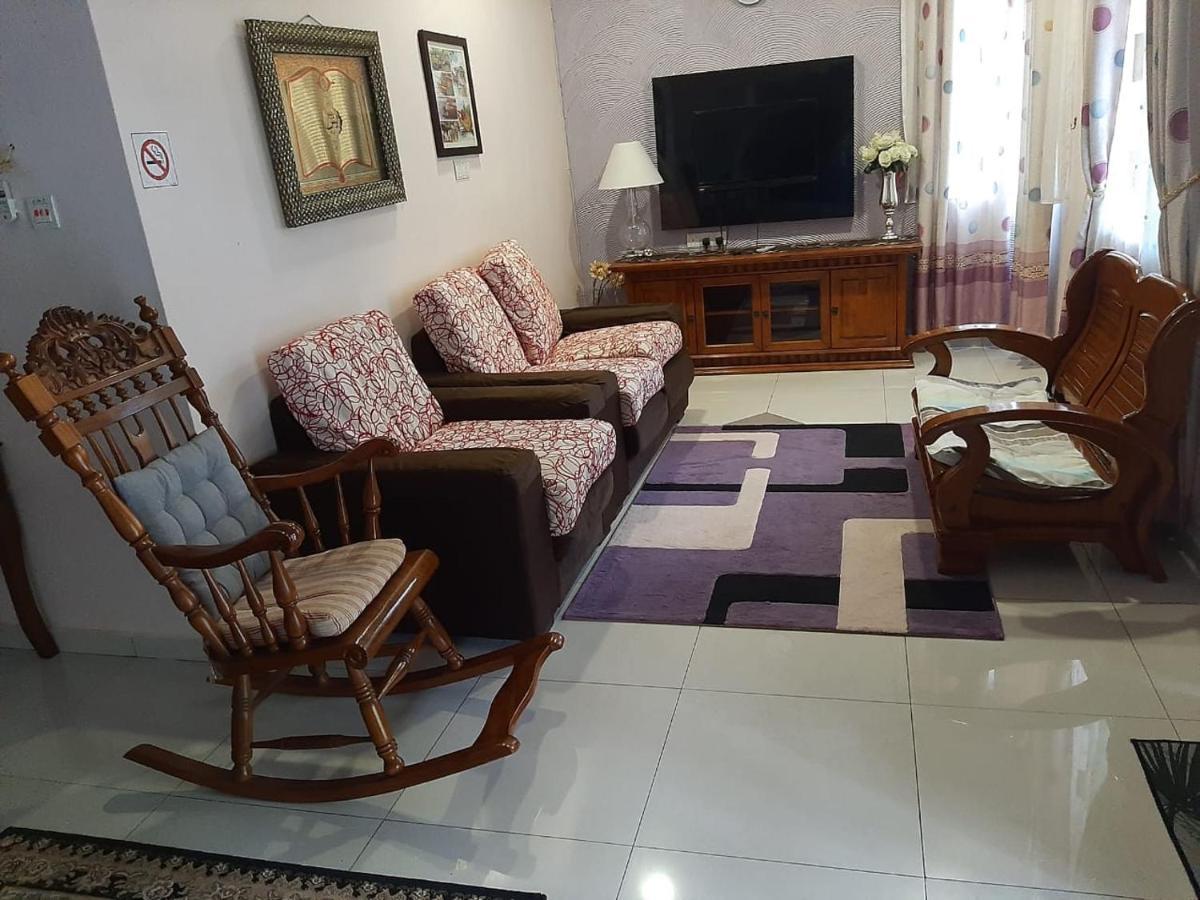 Twin Castle Homestay Kuala Pilah Eksteriør bilde