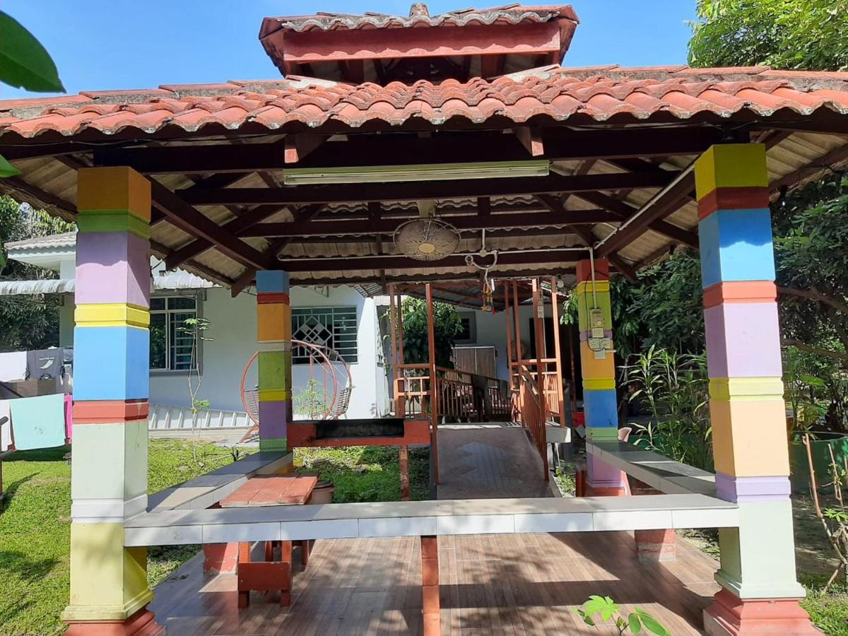 Twin Castle Homestay Kuala Pilah Eksteriør bilde