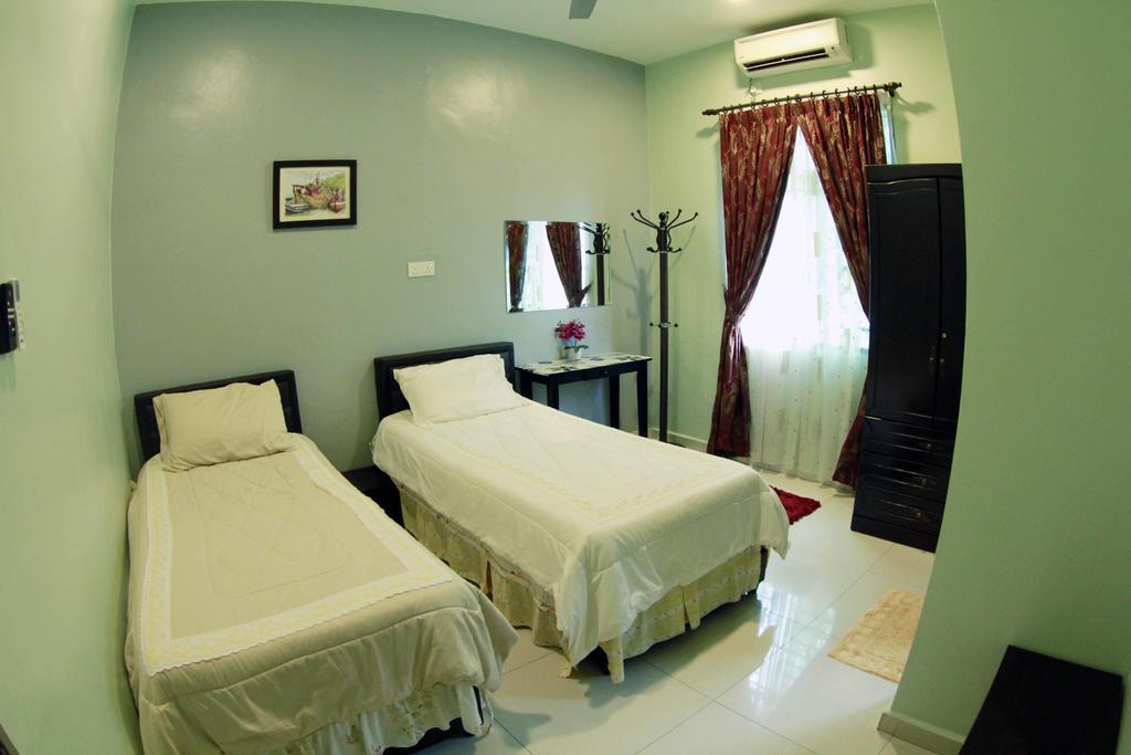 Twin Castle Homestay Kuala Pilah Eksteriør bilde