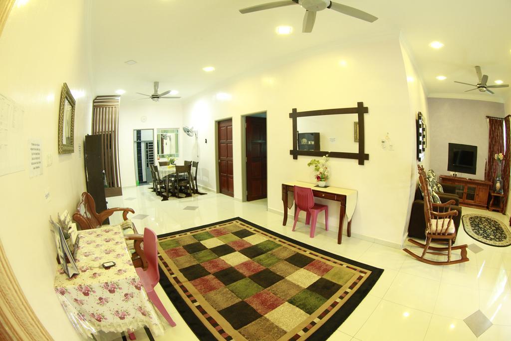 Twin Castle Homestay Kuala Pilah Eksteriør bilde